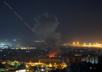 Líder do Hezbollah exige o fim das negociações entre Líbano e Israel