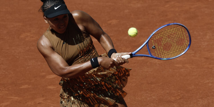 Naomi Osaka transforma Roland Garros em vitrine para Nike e alta-costura